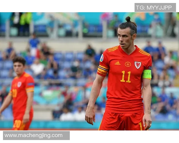 赛后分析：上海足球队与广州足球队的战术对决与启示